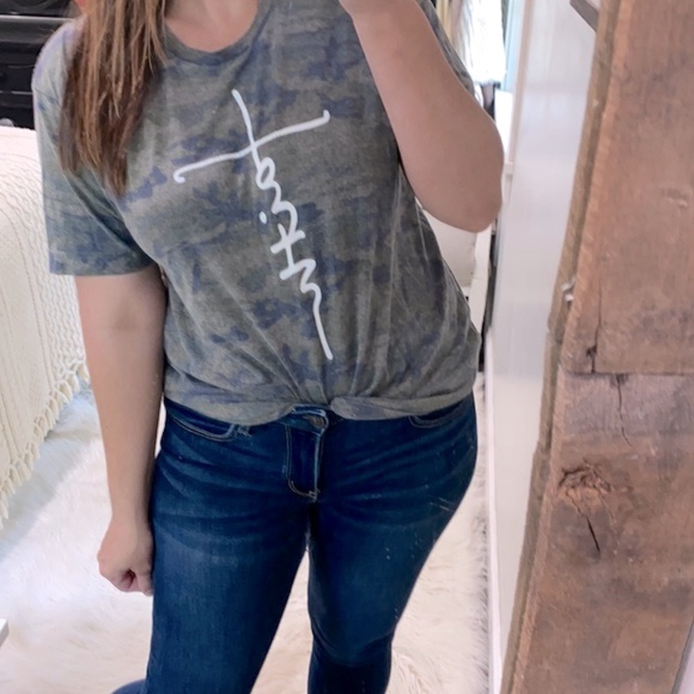 Faith camouflage T-shirt size large